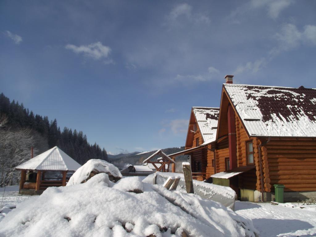 Cabana Piatra Runcului วาตรา โมลโดวิเซ ภายนอก รูปภาพ