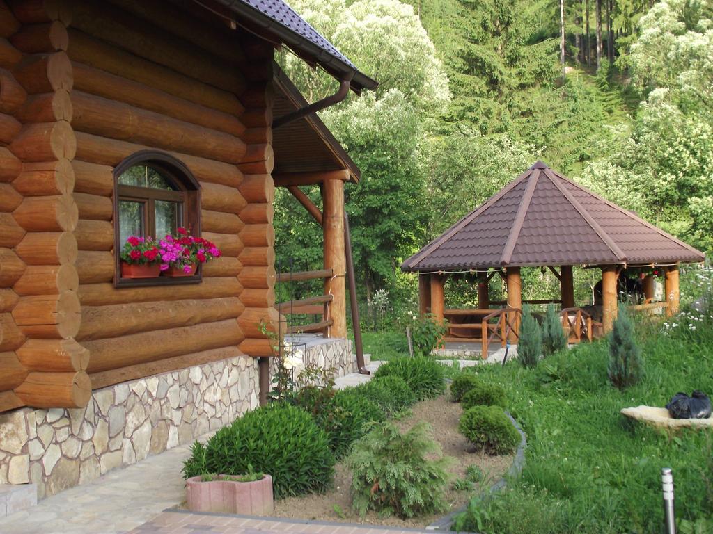 Cabana Piatra Runcului วาตรา โมลโดวิเซ ภายนอก รูปภาพ