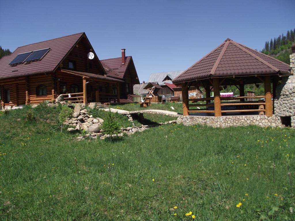 Cabana Piatra Runcului วาตรา โมลโดวิเซ ภายนอก รูปภาพ