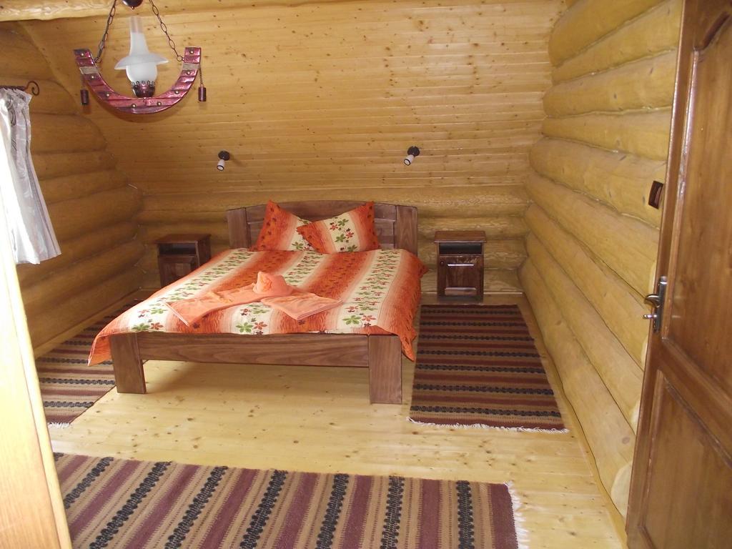 Cabana Piatra Runcului วาตรา โมลโดวิเซ ห้อง รูปภาพ